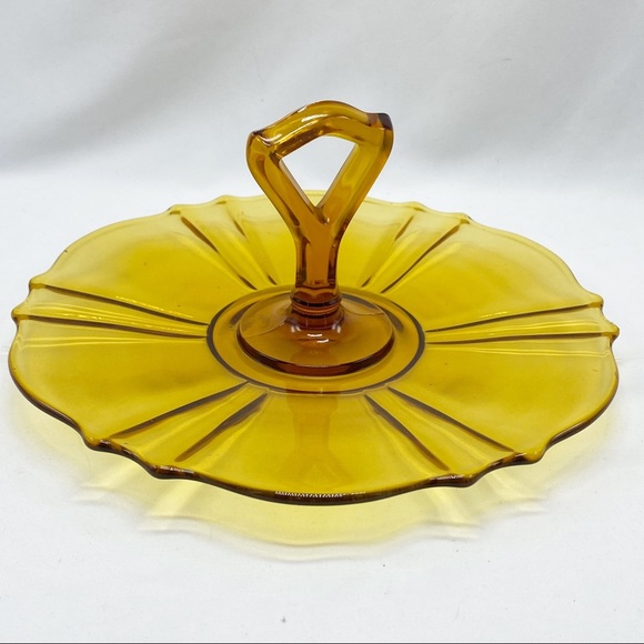 Vintage Mid Century Amber Glass Handled Serving Dish - Picture 2 of 5